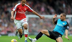 Arsenal tri mjeseca bez Walcotta