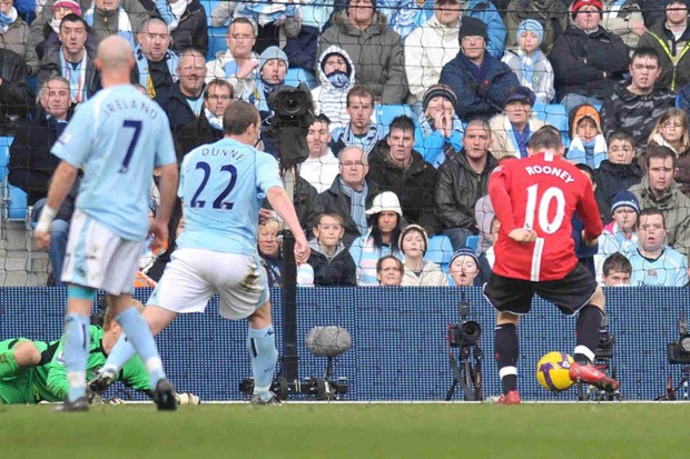 Rooneyjev stoti odlučio derbi