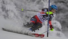 Riesch vodi, Ana i Nika odlične