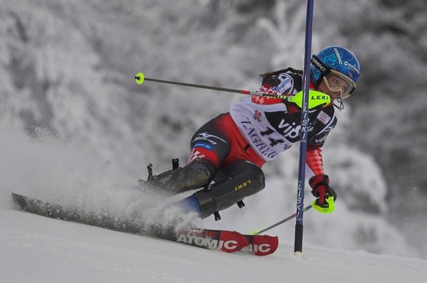 Riesch vodi, Ana i Nika odlične