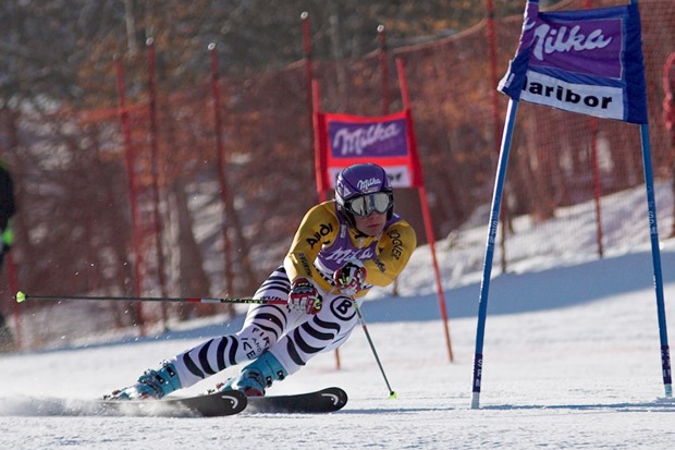 Riesch mali Globus, Aubert slavi