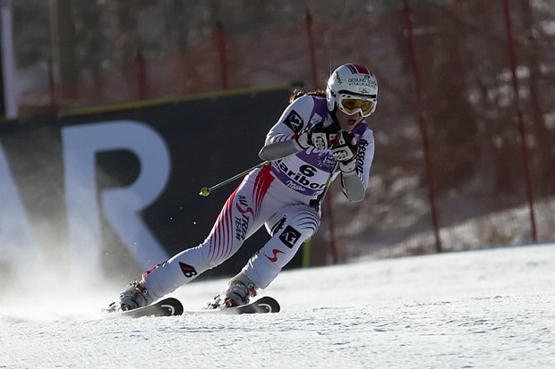 Austrijankama vrh, Hrvatice na dnu