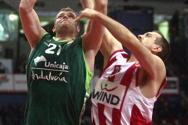 Olympiacos preskočio Unicaju, sjajni Partizan