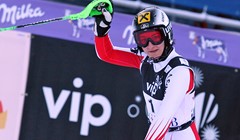 Zettel vodi ispred Vonn i Pärson