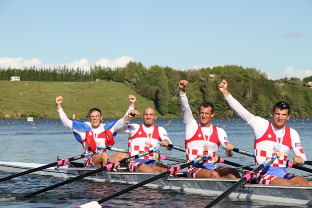 Hrvatski četverac na pariće lakoćom do polufinala