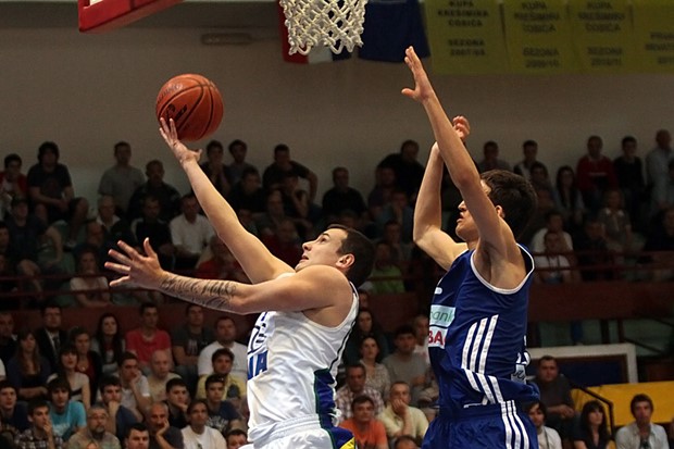 Zagreb tijesno poražen od Himkija