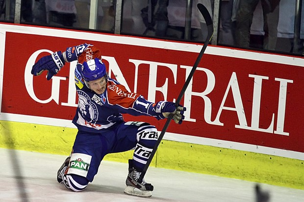 Medvjedi upotpunili fantastičan hrvatski dan: KAC šaptom pao na Arena Ice Feveru