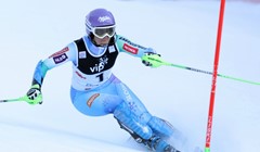 Mikaela Shiffrin uvjerljivo vodeća nakon prve utrke,  Tršinski jedina završila utrku od hrvatskih predstavnica