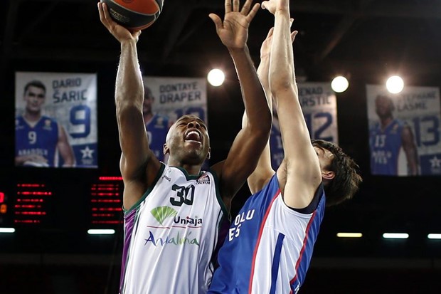 Dario Šarić ostvario double-double u glatkoj pobjedi Anadolu Efesa