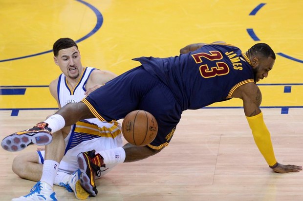 VIDEO: Golden State Warriorsi u velikom dvoboju svladali Cleveland Cavalierse