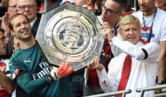 VIDEO: Pedrova glupost pomogla Arsenalu, prvi trofej sezone za Arsenea Wengera
