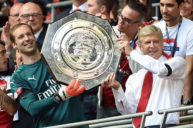 VIDEO: Pedrova glupost pomogla Arsenalu, prvi trofej sezone za Arsenea Wengera