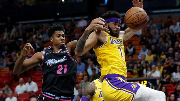 JaVale McGee ostaje u Lakersima, isto bi trebao napraviti i Caldwell-Pope