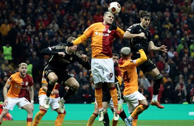 Istanbulski velikani Galatasaray i Bešiktaš žele osvojenim trofejom najaviti sezonu