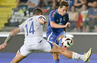 Federico Chiesa i službeno predstavljen kao novi igrač Liverpoola