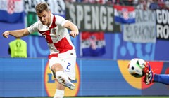 Josip Stanišić se vratio u Bayern i dobio novi ugovor!