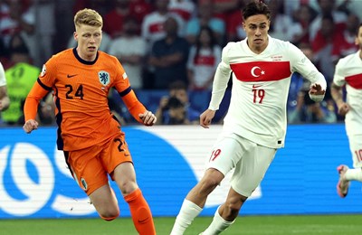 Borbeni Turci nisu uspjeli, Nizozemska preokretom do polufinala