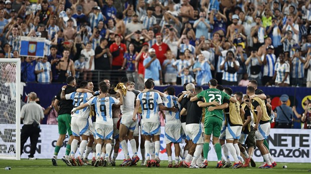 Finale Copa Americe kasnilo 75 minuta, navijači se probijali na stadion bez ulaznice