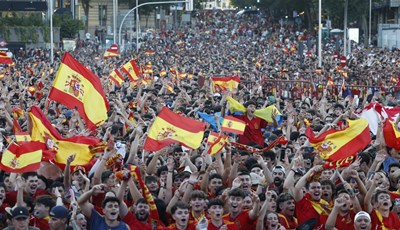 [FOTO] Euforični navijači u Madridu dočekali europske prvake