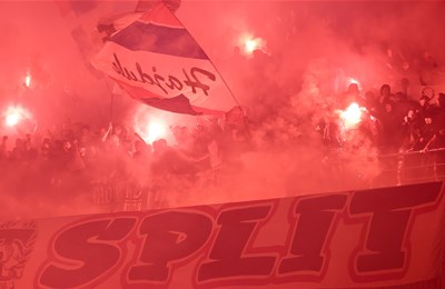 Hajduk dobio vrlo visoku kaznu za bakljadu na Maksimiru