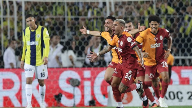 Livakoviću pripisan nesretni autogol, Galatasaray razbio Mourinhov Fener