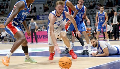 Zadar lako do pobjede, Cibona tijesno slavila